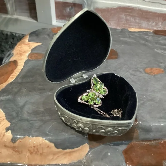 🟢 Silver - Beautiful Butterfly Pendant Necklace in .925 - Excellent Condition - Picture 7 of 12